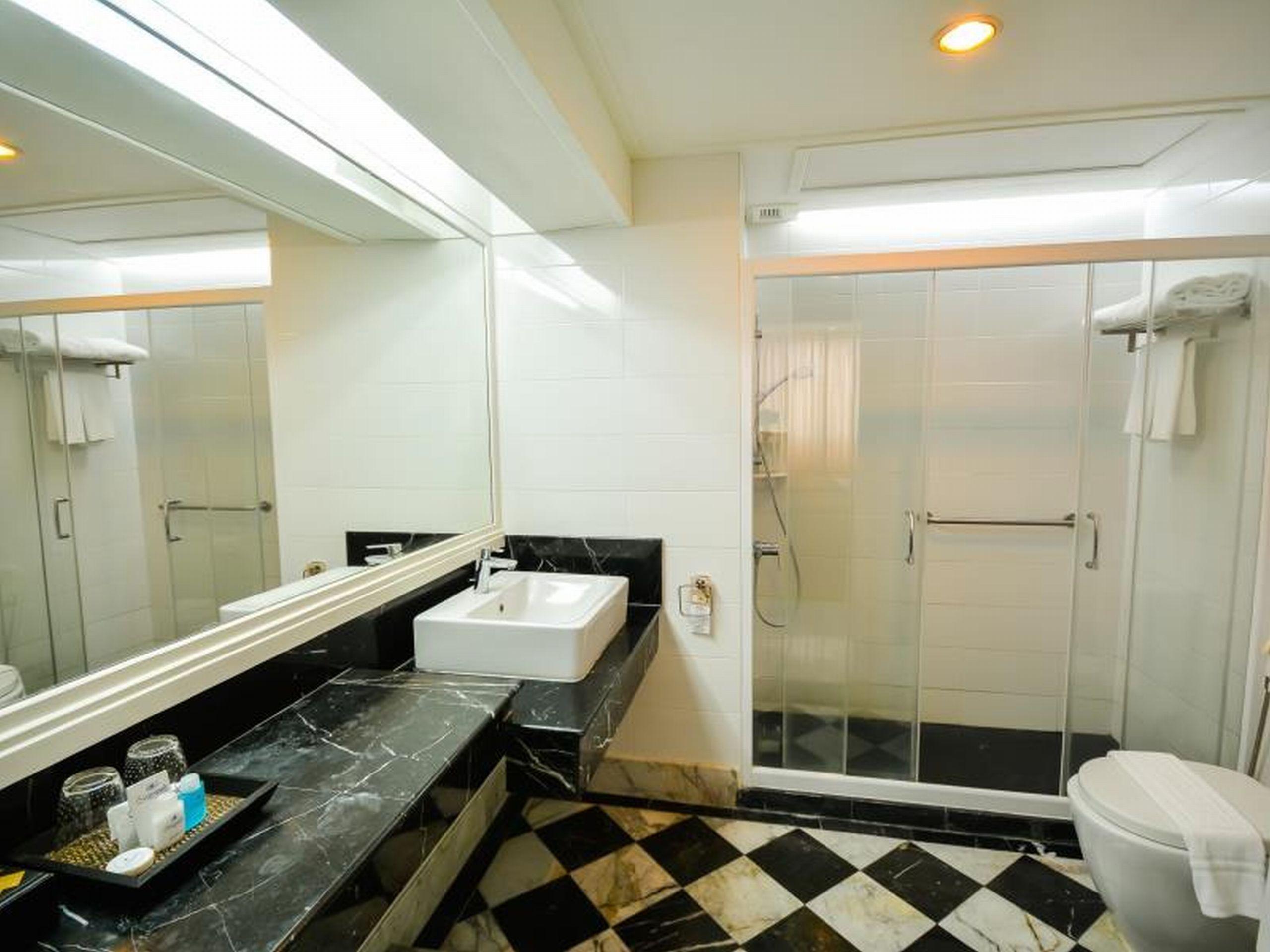فندق Courtyard By Marriott Phuket Town المظهر الخارجي الصورة