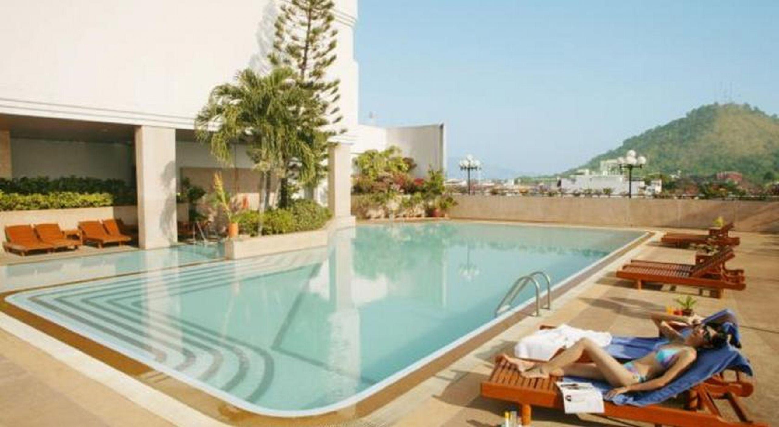 فندق Courtyard By Marriott Phuket Town المظهر الخارجي الصورة