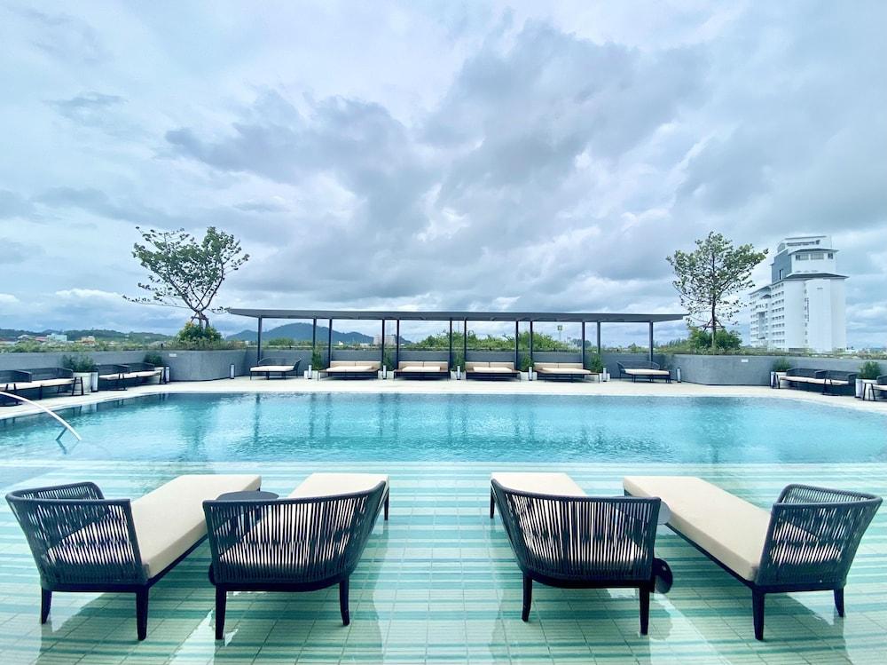 فندق Courtyard By Marriott Phuket Town المظهر الخارجي الصورة