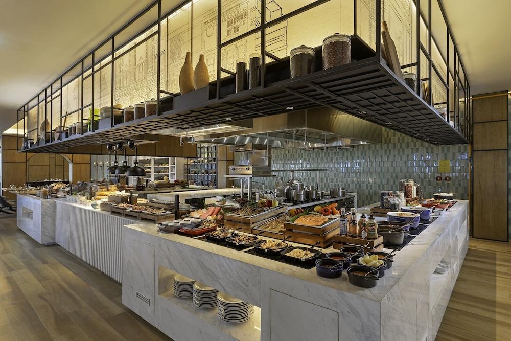 فندق Courtyard By Marriott Phuket Town المظهر الخارجي الصورة