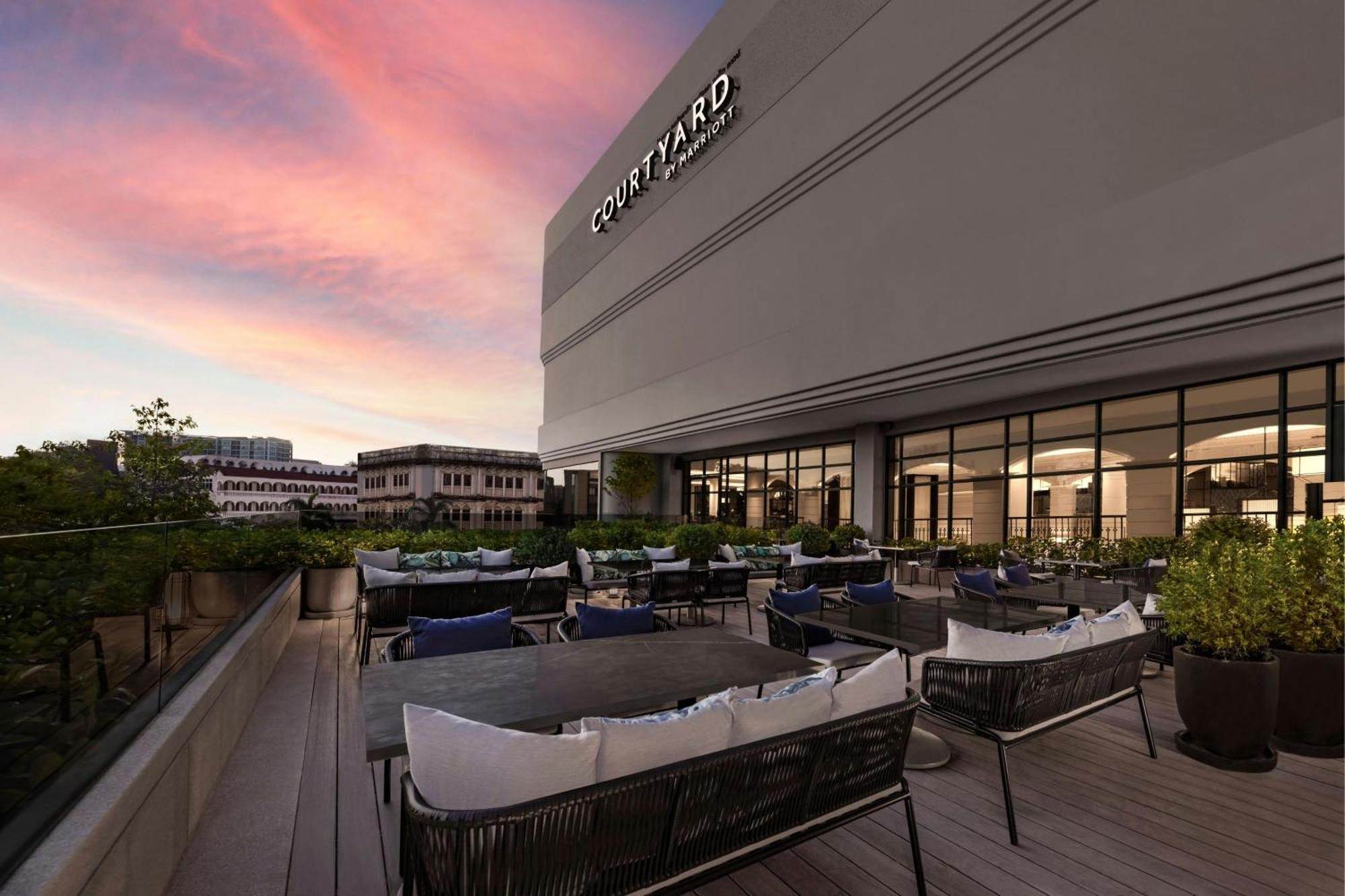 فندق Courtyard By Marriott Phuket Town المظهر الخارجي الصورة